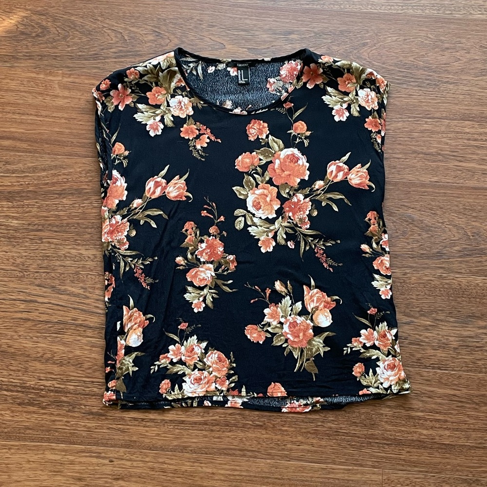 Forever 21 Black Cap Sleeve Blouse with Pink Rose Print - Size Medium